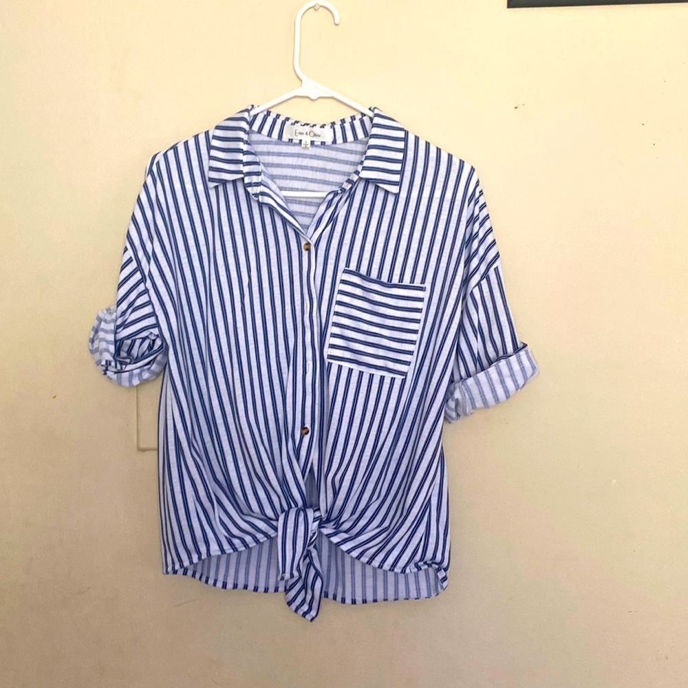 Cute Button down long-sleeve shirt